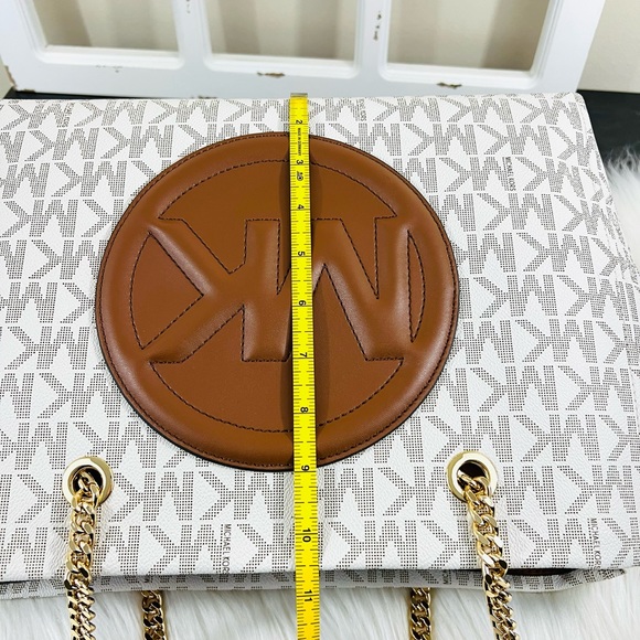 Michael Kors Brynn Large Chain Shoulder Tote - Picture 10 of 12